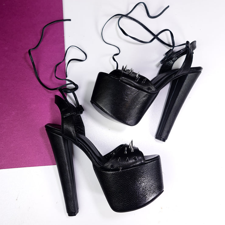 Spike Detailed Black Matte Platform Sandals