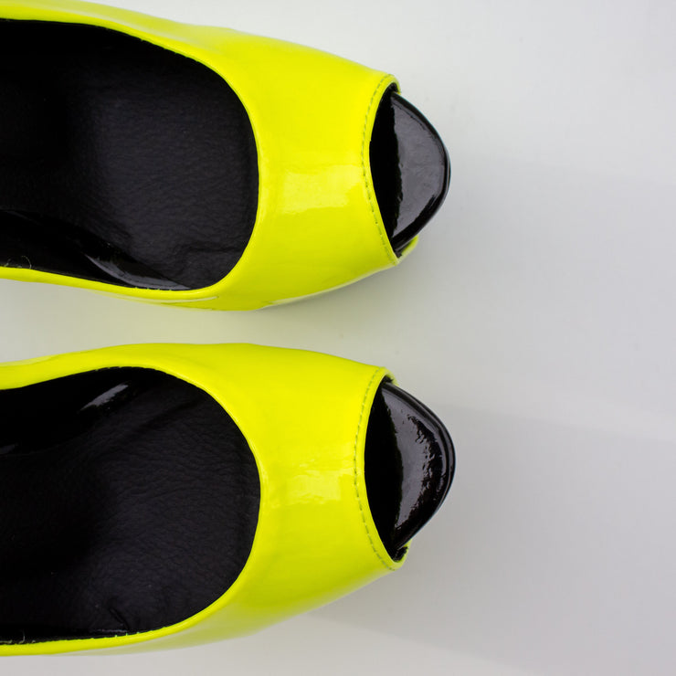 Neon Yellow Black Gloos Peep Toe Pumps