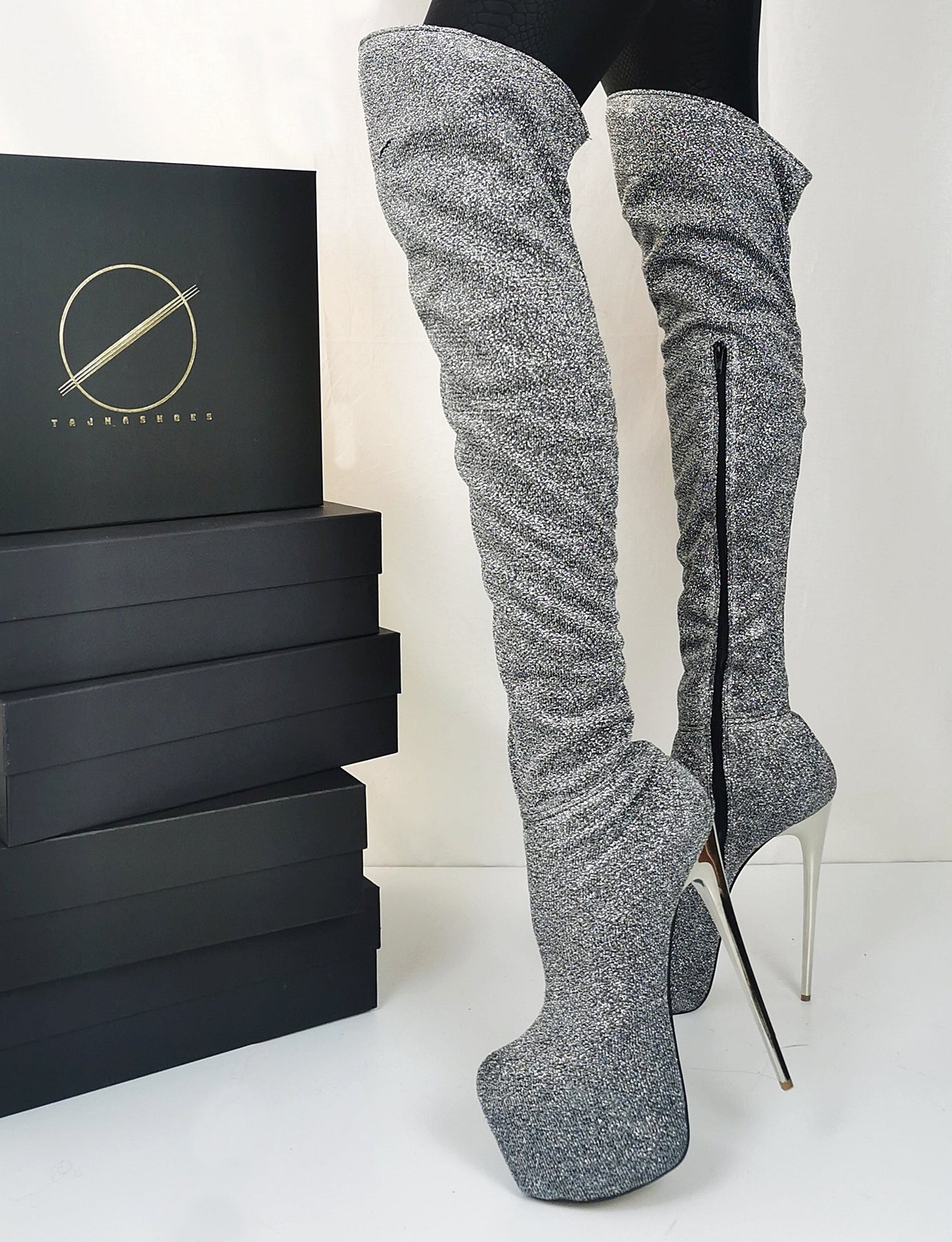 Strech Shiny Silver Gray Boots | Tajna Shoes
