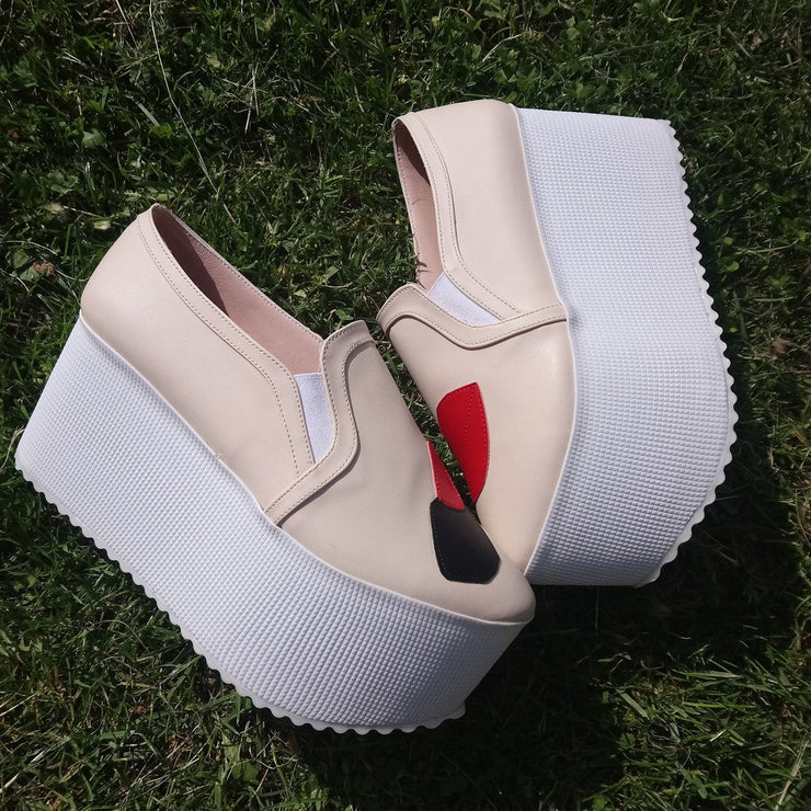 Wedge Platform Cream Sneakers Lip Rouge Detail - Tajna Club
